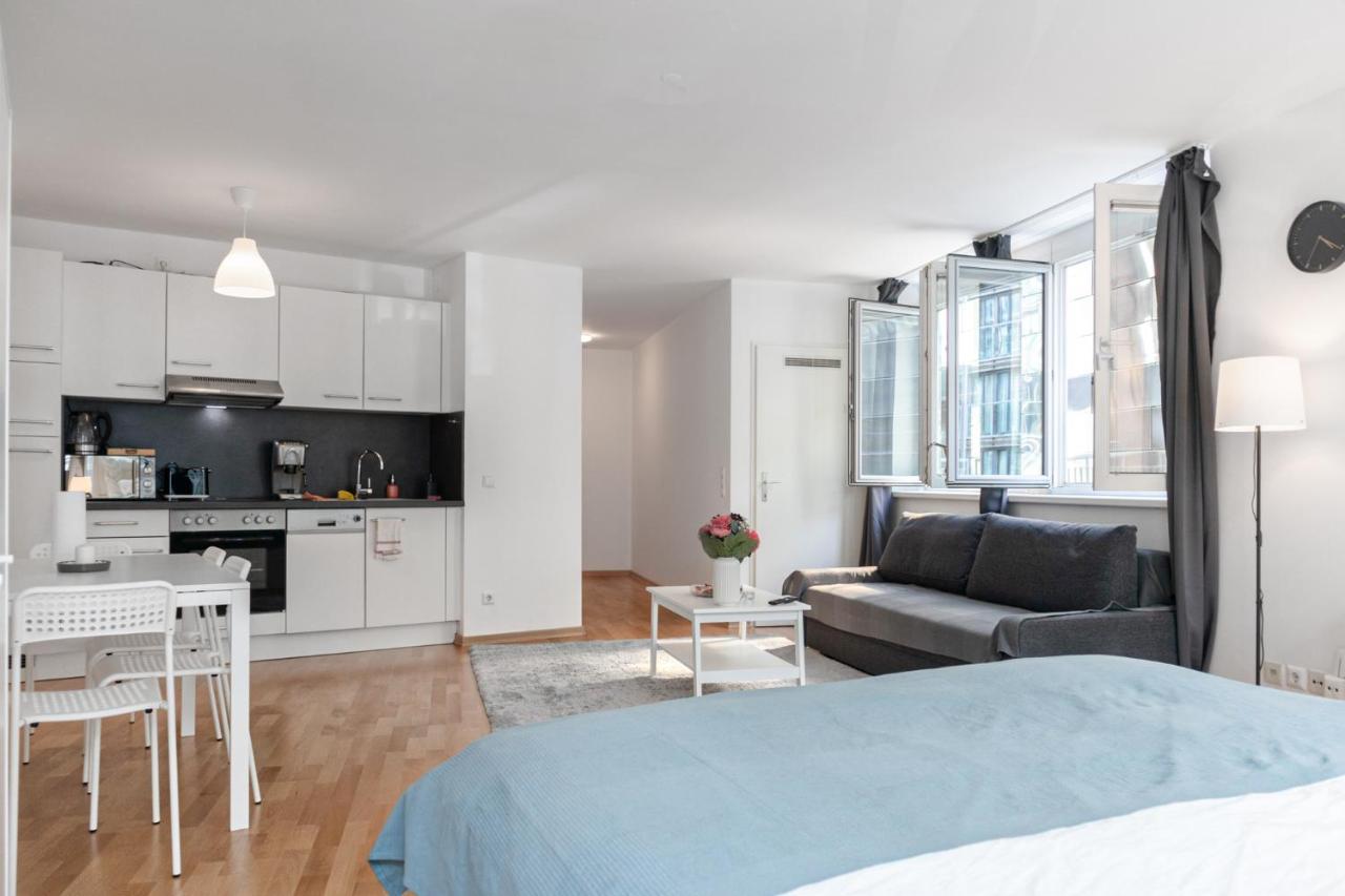 Gasometer Apartment - Designer Building With Amazing View Viena Exterior foto